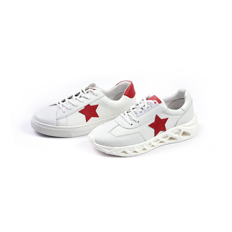 Scarpe con stella rossa